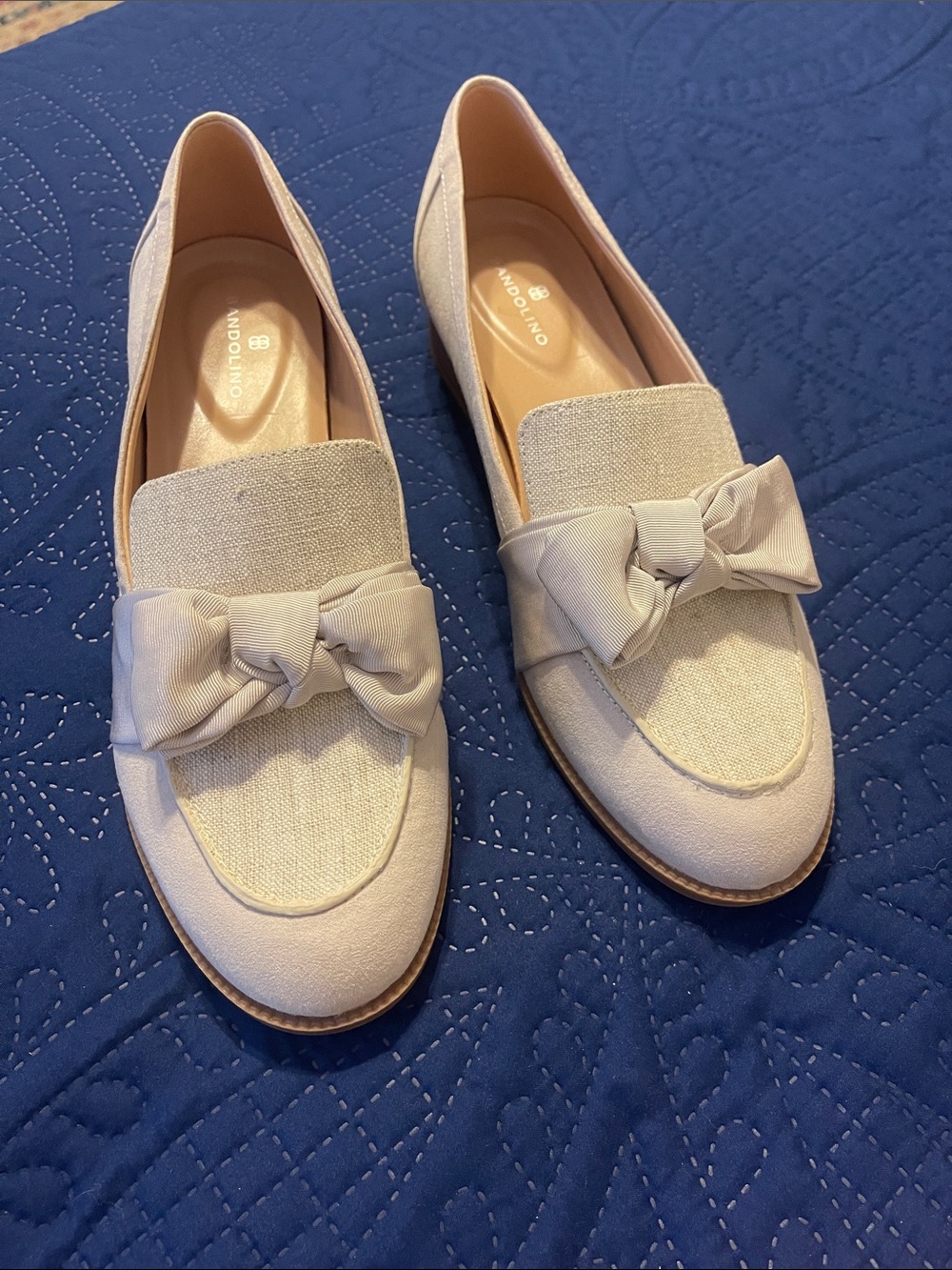 Bandolino Cream Bow Loafers for Women